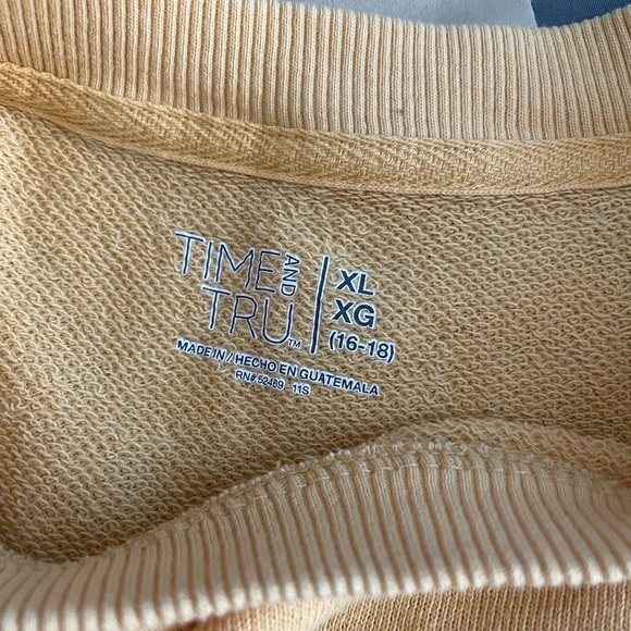 Pastel yellow time and true crewneck - Picture 3 of 3